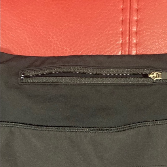 lululemon athletica Women's Black Shorts - Picture 4 of 12